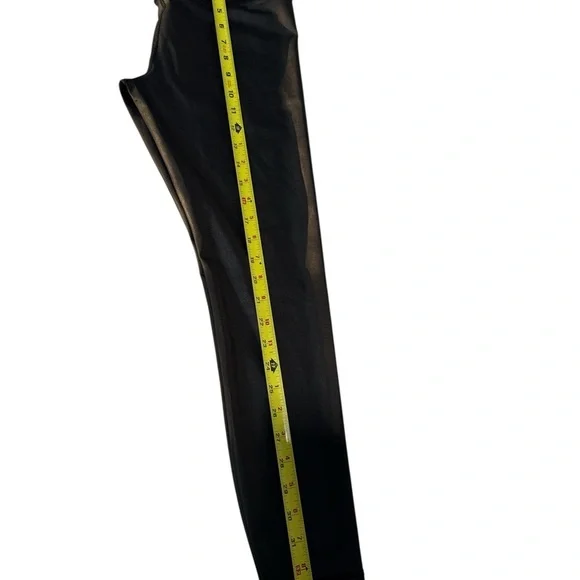 GAP Black Leggings for Women - Picture 3 of 6